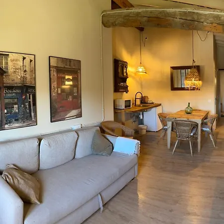 Casa Tapiolas Rectoria Molló