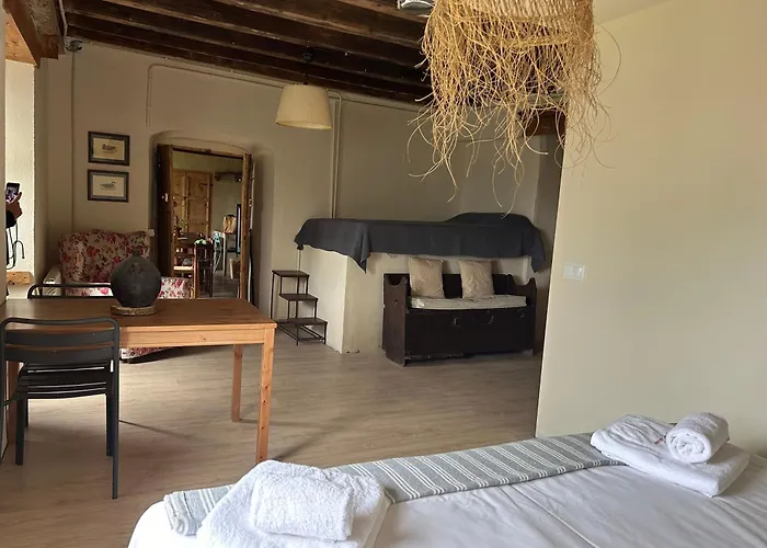 Gospodarstwo wiejskie Casa Tapiolas Rectoria Molló