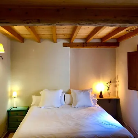 Casa Tapiolas Rectoria Mollo